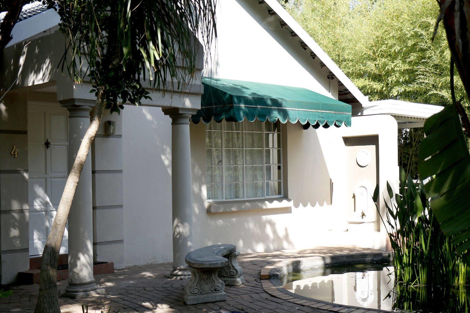 Summerview Guest Lodge Johannesburg Exterior photo